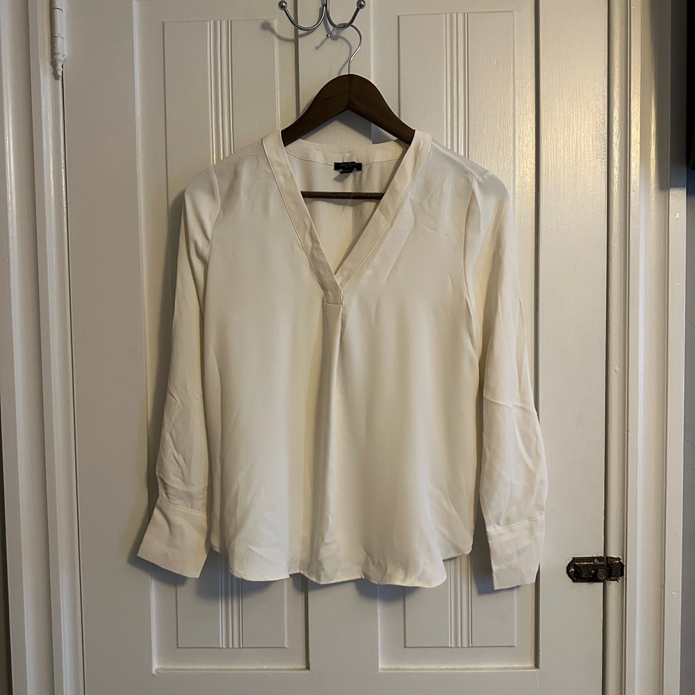 New without tags: Ann Taylor white blouse